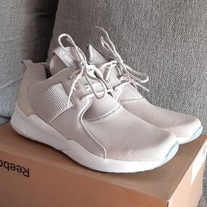 WOMEN REEBOK GURESU 1.0 SIZE 9